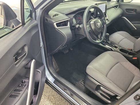 Used 2024 Toyota Corolla Cross AWD Hybrid image 18