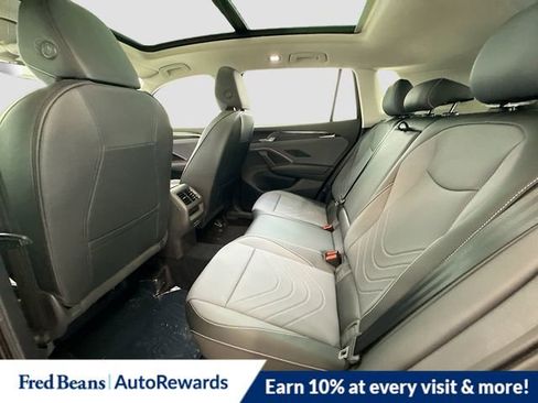New 2025 Volkswagen Tiguan SE FWD image 12