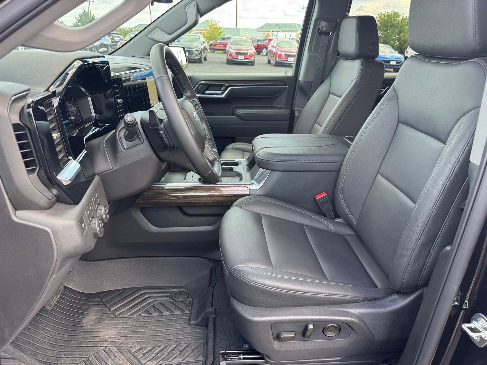 Used 2026 Chevrolet Silverado 1500 LT Trail Boss w/ Safety Package AWD/4WD image 6