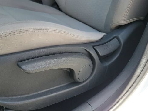 Used 2019 Hyundai Tucson SE FWD image 16