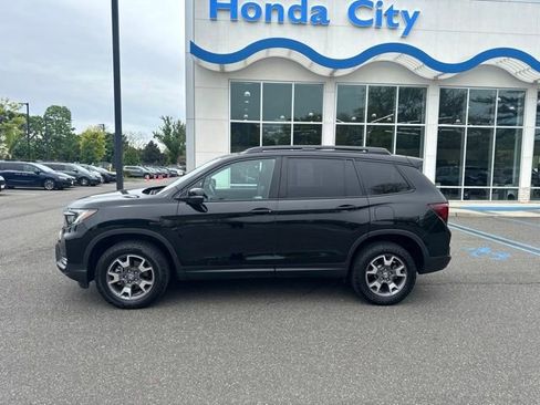 Used 2023 Honda Passport TrailSport image 5