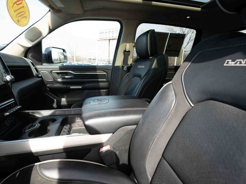 Used 2019 RAM 1500 Laramie image 10