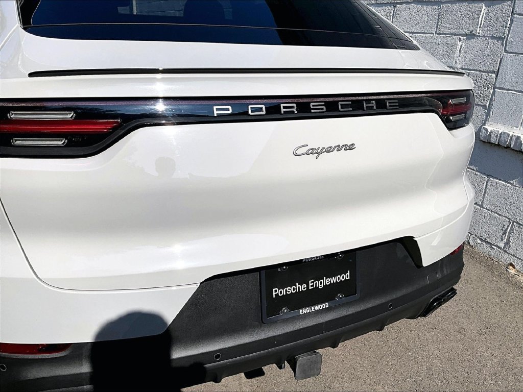 Certified 2023 Porsche Cayenne Platinum Edition AWD/4WD image 33