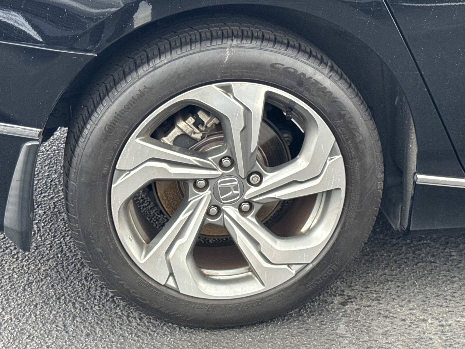 Certified 2018 Honda Accord EX image 24