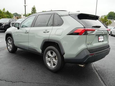 Used 2022 Toyota RAV4 XLE FWD image 5