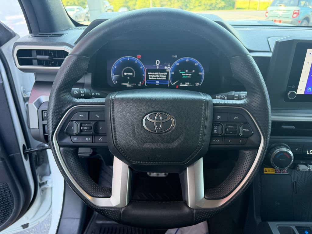 Used 2025 Toyota 4Runner TRD Sport AWD/4WD image 13