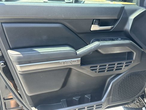 Used 2025 Toyota Tacoma TRD Off-Road w/ TRD Off Road Premium Package image 14