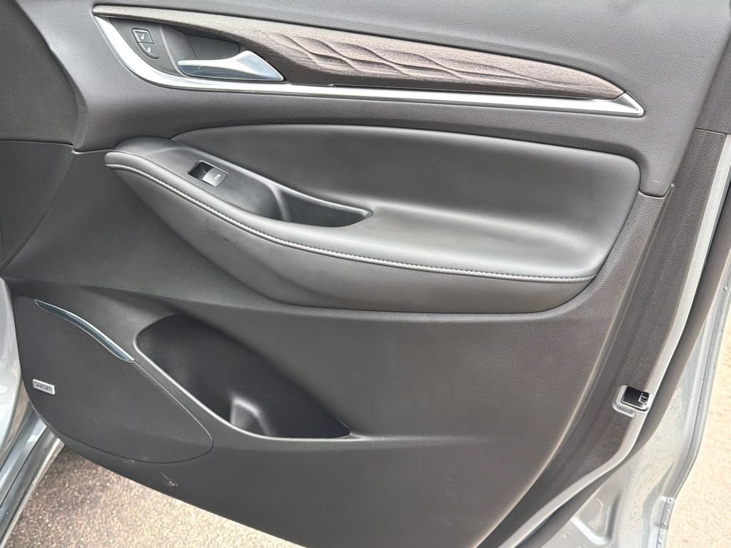 Used 2023 Buick Enclave Avenir w/ Avenir Technology Package FWD image 14