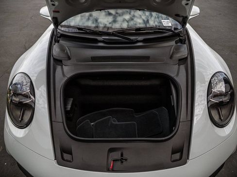 Certified 2025 Porsche 911 Carrera GTS RWD image 22