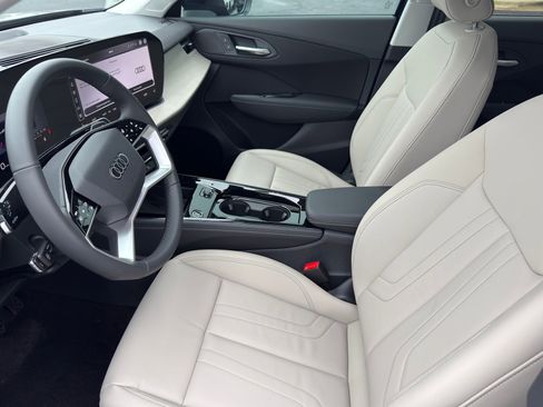 New 2026 Audi Q3 quattro 2.0T AWD/4WD image 10