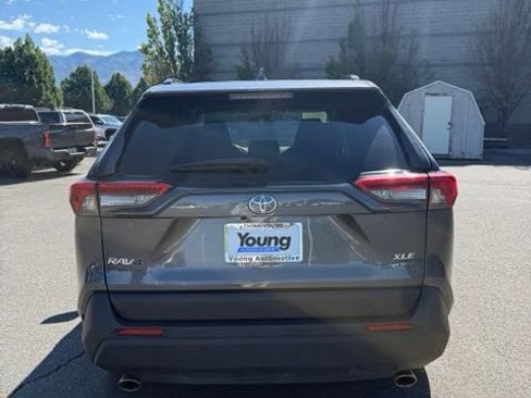 Used 2025 Toyota RAV4 XLE AWD/4WD image 7