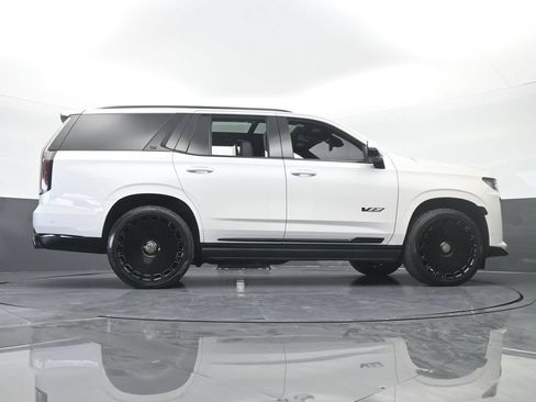 Used 2023 Cadillac Escalade V AWD/4WD image 91