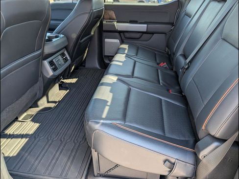 Used 2025 Ford F250 Lariat w/ Lariat Ultimate Package image 17