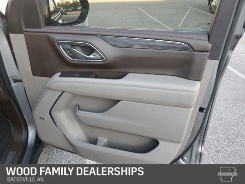 Used 2022 GMC Yukon XL SLT w/ SLT Luxury Package image 33