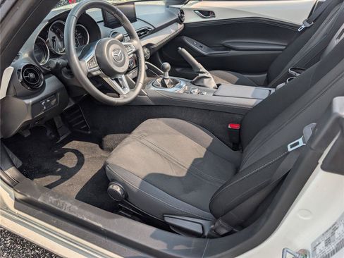 Used 2025 MAZDA MX-5 Miata Club RWD image 14