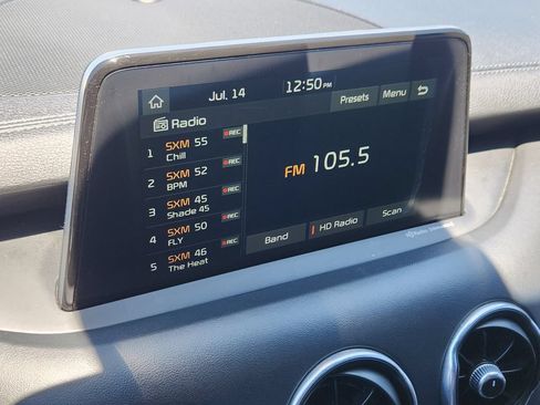 Used 2018 Kia Stinger GT2 AWD/4WD image 16