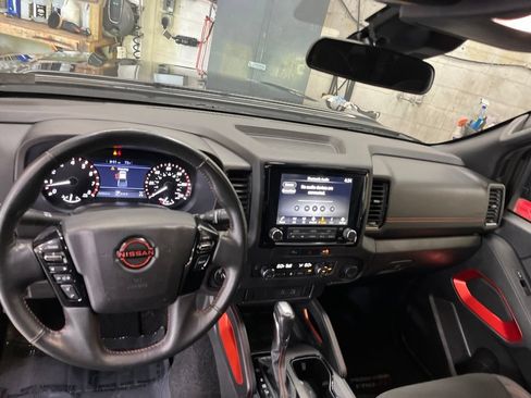 Used 2024 Nissan Frontier PRO-4X AWD/4WD image 24