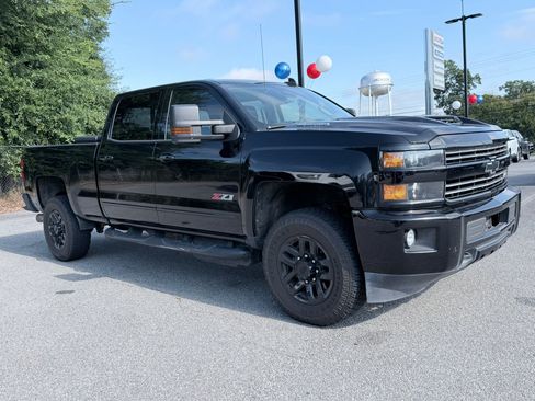 Used 2018 Chevrolet Silverado 2500 LTZ w/ Duramax Plus Package AWD/4WD image 2