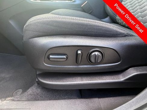 Used 2019 Chevrolet Equinox LT FWD image 35