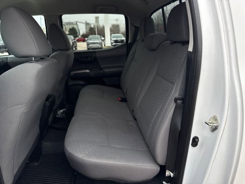 Used 2020 Toyota Tacoma SR5 image 29