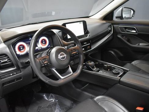 Certified 2023 Nissan Rogue Platinum w/ Platinum Premium Package image 4