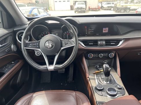 Used 2018 Alfa Romeo Stelvio Ti AWD/4WD image 8