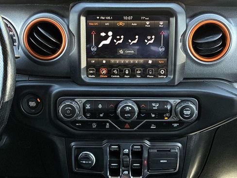 Certified 2022 Jeep Gladiator Mojave w/ Cold Weather Group AWD/4WD image 17