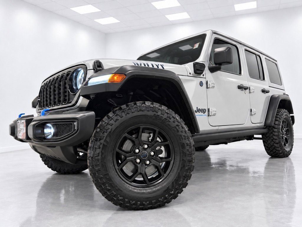 Used 2024 Jeep Wrangler Unlimited AWD/4WD image 14