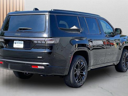 New 2026 Jeep Grand Wagoneer Summit AWD/4WD image 9