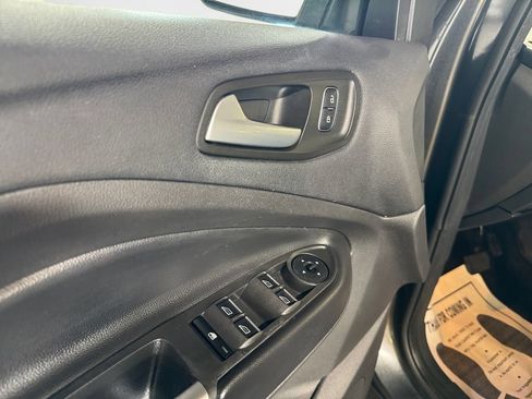 Used 2019 Ford Escape SE AWD/4WD image 14