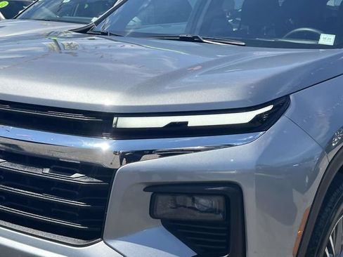 Used 2024 Chevrolet Traverse LS AWD/4WD image 10