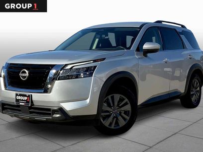 Used 2022 Nissan Pathfinder SV