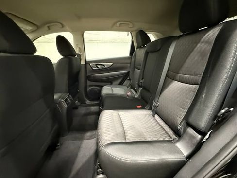 Used 2019 Nissan Rogue SV FWD image 20