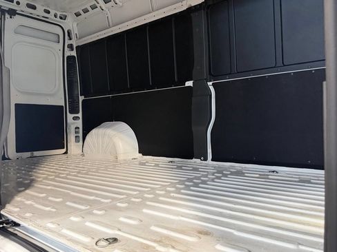 Used 2026 RAM ProMaster 2500 w/ Convenience Group FWD image 22