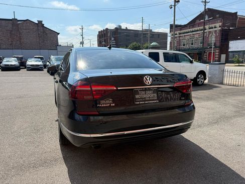 Used 2018 Volkswagen Passat 2.0T SE FWD image 4