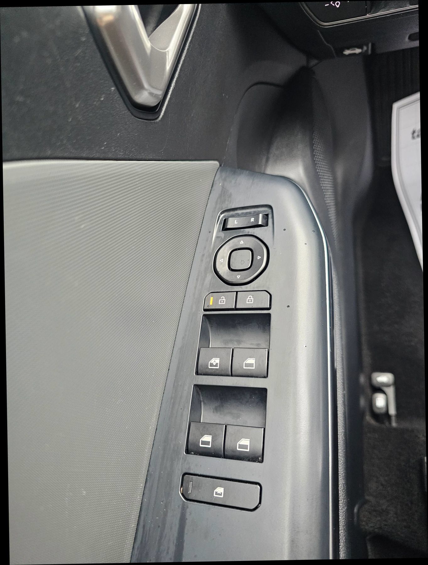 Used 2025 Kia K4 FWD image 17