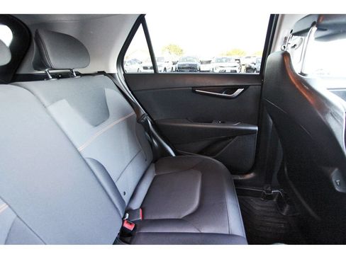Used 2023 Kia Niro LX FWD image 11