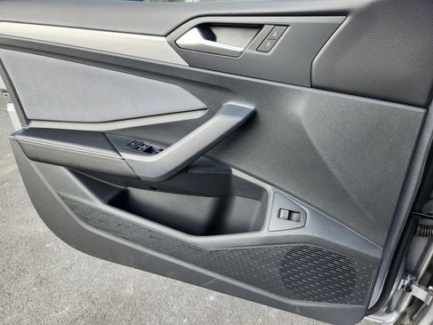 New 2026 Volkswagen Jetta SE FWD image 21