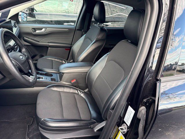 Used 2023 Ford Escape SE FWD image 8