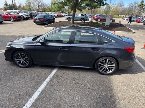 Used 2023 Honda Civic Touring image 12