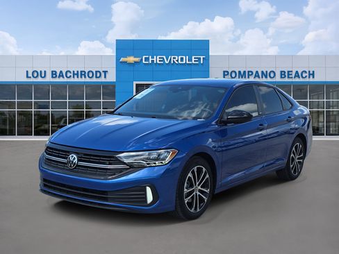 Used 2024 Volkswagen Jetta Sport FWD image 3