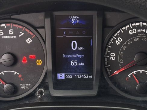 Used 2018 Toyota Tacoma SR w/ SR Convenience Package image 15