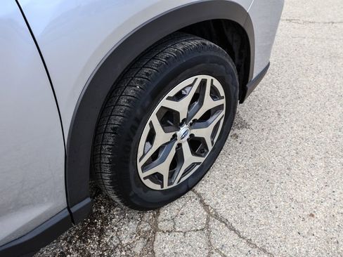 Used 2021 Subaru Forester Premium image 12