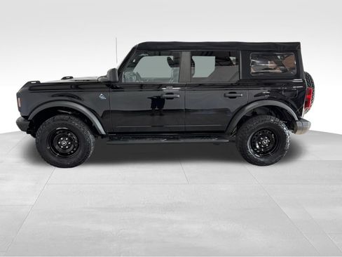 Used 2022 Ford Bronco Black Diamond image 5