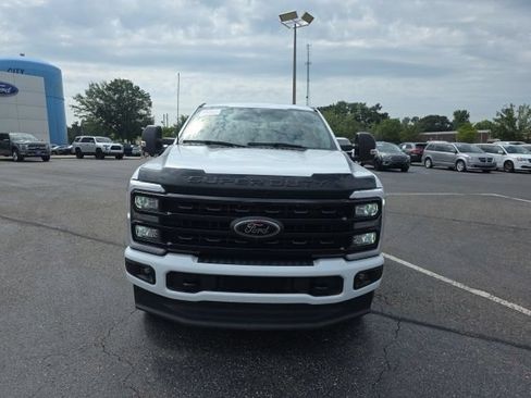 Used 2024 Ford F250 XLT w/ Black Appearance Package AWD/4WD image 8