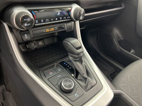 Used 2024 Toyota RAV4 XLE image 24