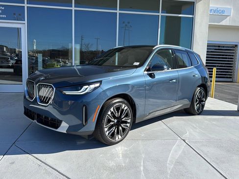 Certified 2025 BMW X3 xDrive30i w/ Premium Package image 1