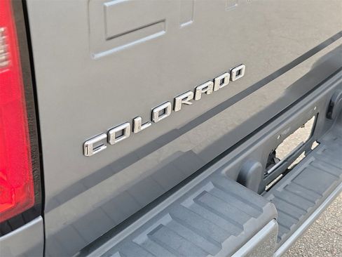 Used 2022 Chevrolet Colorado LT w/ Fleet Safety Package image 6