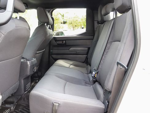 Used 2025 Toyota Tacoma SR5 AWD/4WD image 19