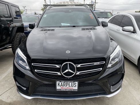 Used 2018 Mercedes-Benz GLE 43 AMG 4MATIC w/ Premium 2 Package image 3